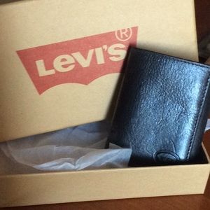 Men’s leather wallet